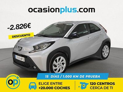 Usado Toyota Aygo X Play 72 CV (52 kW) 2024 Gris SUV