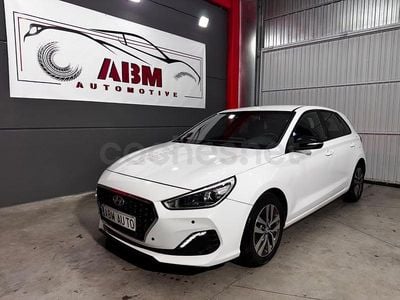 Usado Hyundai i30 GO! 95 CV (69 kW) 2019 Blanco Berlina