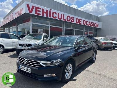 Usado VW Passat Trendline 120 CV (88 kW) 2017 Berlina