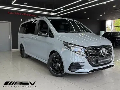Usado Mercedes V300 Avantgarde 237 CV (174 kW) 2025 Gris / plata Monovolumen