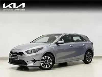 Usado Kia Ceed 101 CV (74 kW) 2025 Gris Utilitario