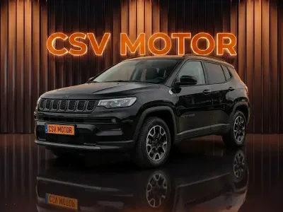 Usado Jeep Compass Trailhawk 241 CV (177 kW) 2022 Negro SUV