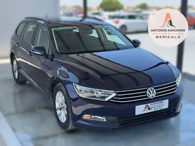 Usado VW Passat Business 150 CV (110 kW) 2019 Azul Familiar