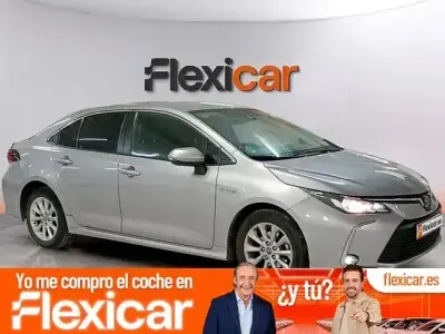 Usado Toyota Corolla Active 122 CV (89 kW) 2019 Gris Berlina