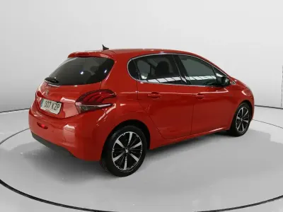Usado Peugeot 208 S 102 CV (75 kW) 2019 Naranja Utilitario