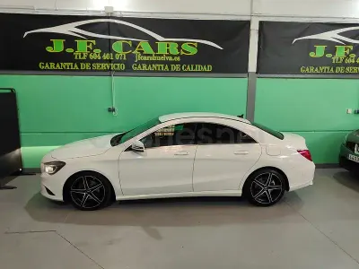 Usado Mercedes CLA220 Urban 177 CV (130 kW) 2015 Blanco Coupe