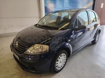 Usado Citroën C3 61 CV (44 kW) 2004 Azul Berlina