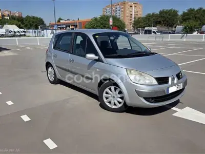 Usado Renault Scenic E-Tech Dynamique 130 CV (95 kW) 2007 Gris / plata Monovolumen
