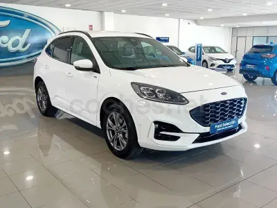 Usado Ford Kuga ST-Line X 225 CV (165 kW) 2022 Blanco SUV