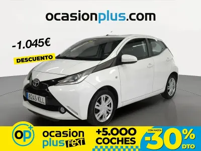 Occasion Toyota Aygo X-play 69 PK (50 kW) 2018 Wit Hatchback