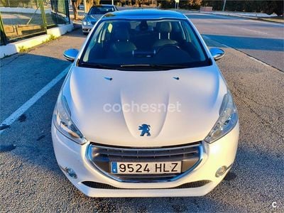 Usado Peugeot 208 Allure 92 CV (67 kW) 2012 Blanco Utilitario