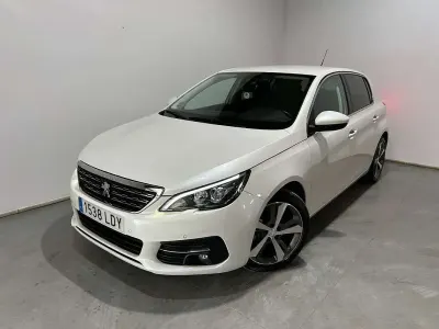 Begagnad Peugeot 308 SW Allure 131 HK (96 kW) 2020 Vit Kombi
