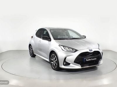 Gris Usado 2022 Toyota Yaris Plus Berlina | 20.600 € (Precio justo)