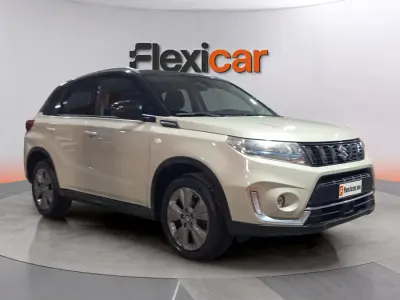 Usado Suzuki Vitara 116 CV (85 kW) 2022 Beige SUV