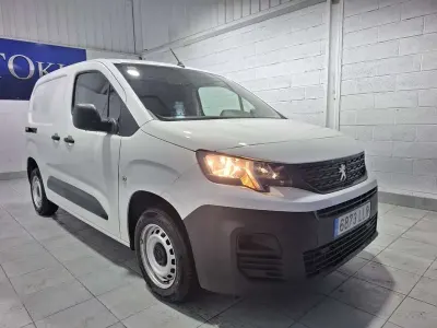 Usado Peugeot Partner 72 CV (52 kW) 2020 Blanco Monovolumen