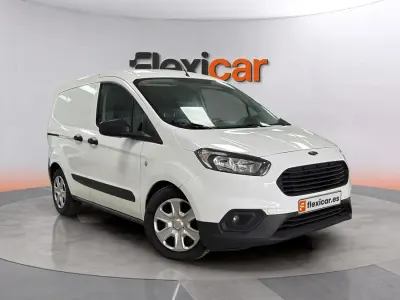 Usado Ford Transit 75 CV (55 kW) 2021 Blanco Berlina