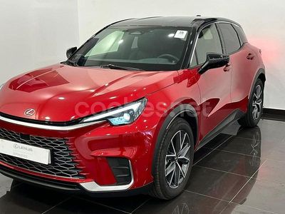 Rojo Usado 2024 Lexus LBX SUV | 33.990 € (Precio justo)