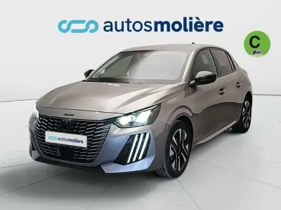 Usado Peugeot 208 Allure 102 CV (75 kW) 2025 Gris Utilitario