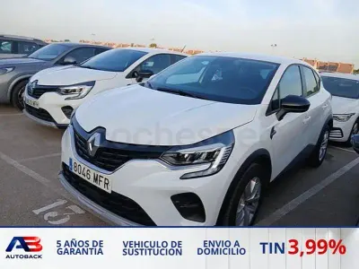Usado Renault Captur Intens 100 CV (73 kW) 2023 Blanco SUV