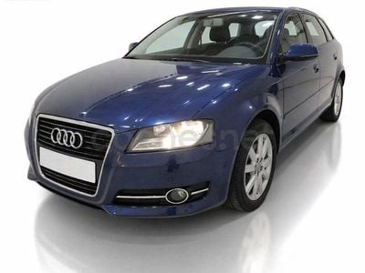 Käytetty Audi A3 Ambiente 140 HP (102 kW) 2010 Sininen Viistoperä