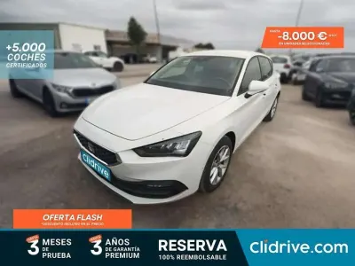 Usado Seat Leon Style 116 CV (85 kW) 2024 Blanco Familiar