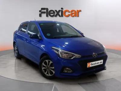 Usado Hyundai i20 100 CV (73 kW) 2020 Azul Utilitario