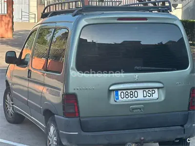 Usado Peugeot Partner Outdoor 90 CV (66 kW) 2005 Verde Monovolumen