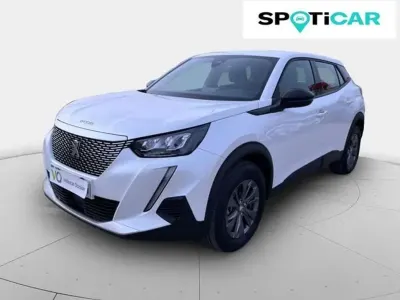 Usado Peugeot e-2008 Active 100 kW (136 CV) 2023 Plateado SUV