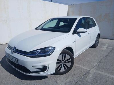 Begagnad VW e-Golf 100 kW (136 HK) 2021 Vit Halvkombi