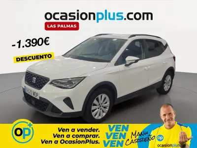 Usado Seat Arona Style 110 CV (80 kW) 2023 Blanco SUV