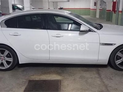 Usado Jaguar XE Portfolio 180 CV (132 kW) 2016 Blanco Berlina