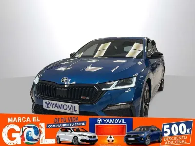 Usado Skoda Octavia RS 245 CV (180 kW) 2021 Azul Familiar