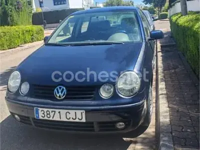 Usado VW Polo Trendline 75 CV (55 kW) 2003 Negro Berlina