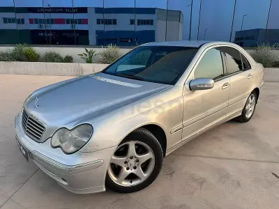 Usado Mercedes C200
