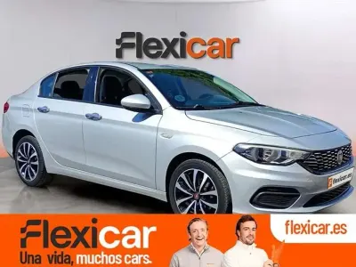 Usado Fiat Tipo Lounge 95 CV (69 kW) 2016 Gris Berlina