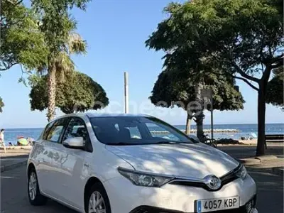Usado Toyota Auris Hybrid
