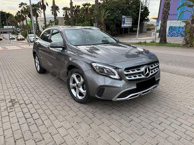 Usado Mercedes GLA200 136 CV (100 kW) 2019 Gris / plata SUV