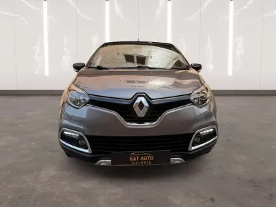 Usado Renault Captur Intens 90 CV (66 kW) 2014 Gris SUV