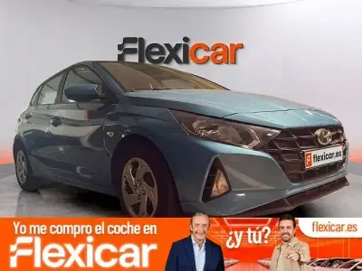 Usado Hyundai i20 84 CV (61 kW) 2022 Verde Utilitario