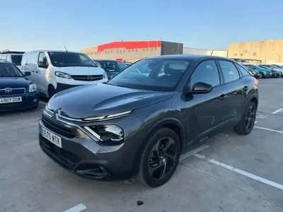 Usado Citroën C4 131 CV (96 kW) 2024 Gris SUV