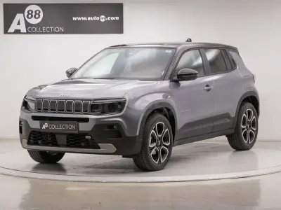 Usado Jeep Avenger Summit 100 CV (73 kW) 2023 Gris / plata SUV