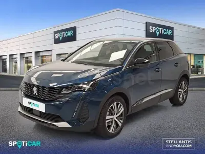 Usado Peugeot 3008 Allure 130 CV (95 kW) 2023 Negro SUV