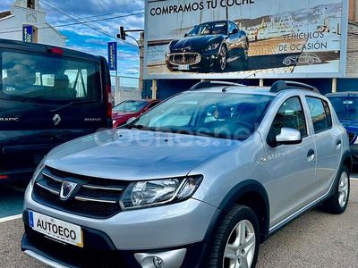 Gris / plata Usado 2013 Dacia Sandero Stepway Berlina | 6490 € (Precio justo)