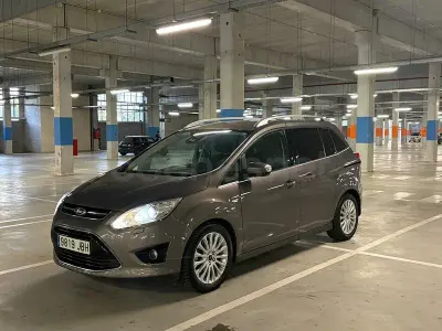 Usado Ford Grand C-Max Titanium 140 CV (102 kW) 2015 Marrón Monovolumen