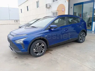 Usado Hyundai Bayon 100 CV (73 kW) 2023 Azul SUV