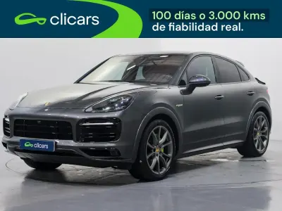 Usado Porsche Cayenne 462 CV (339 kW) 2020 Gris / plata SUV
