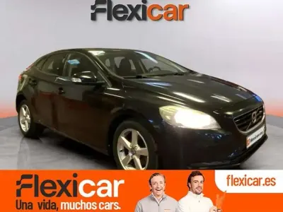 Usado Volvo V40 Kinetic 120 CV (88 kW) 2016 Negro Utilitario
