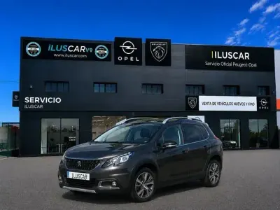 Usado Peugeot 2008 Allure 110 CV (80 kW) 2018 Gris SUV