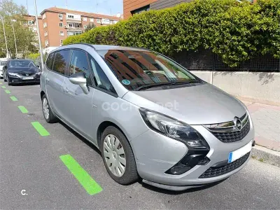 Usado Opel Zafira Tourer Selective 136 CV (100 kW) 2014 Gris / plata Monovolumen