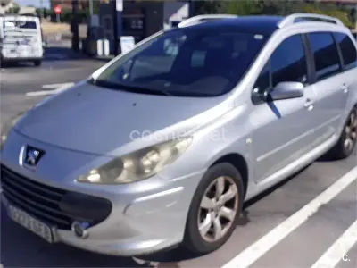Usado Peugeot 307 110 CV (80 kW) 2008 Gris / plata Familiar
